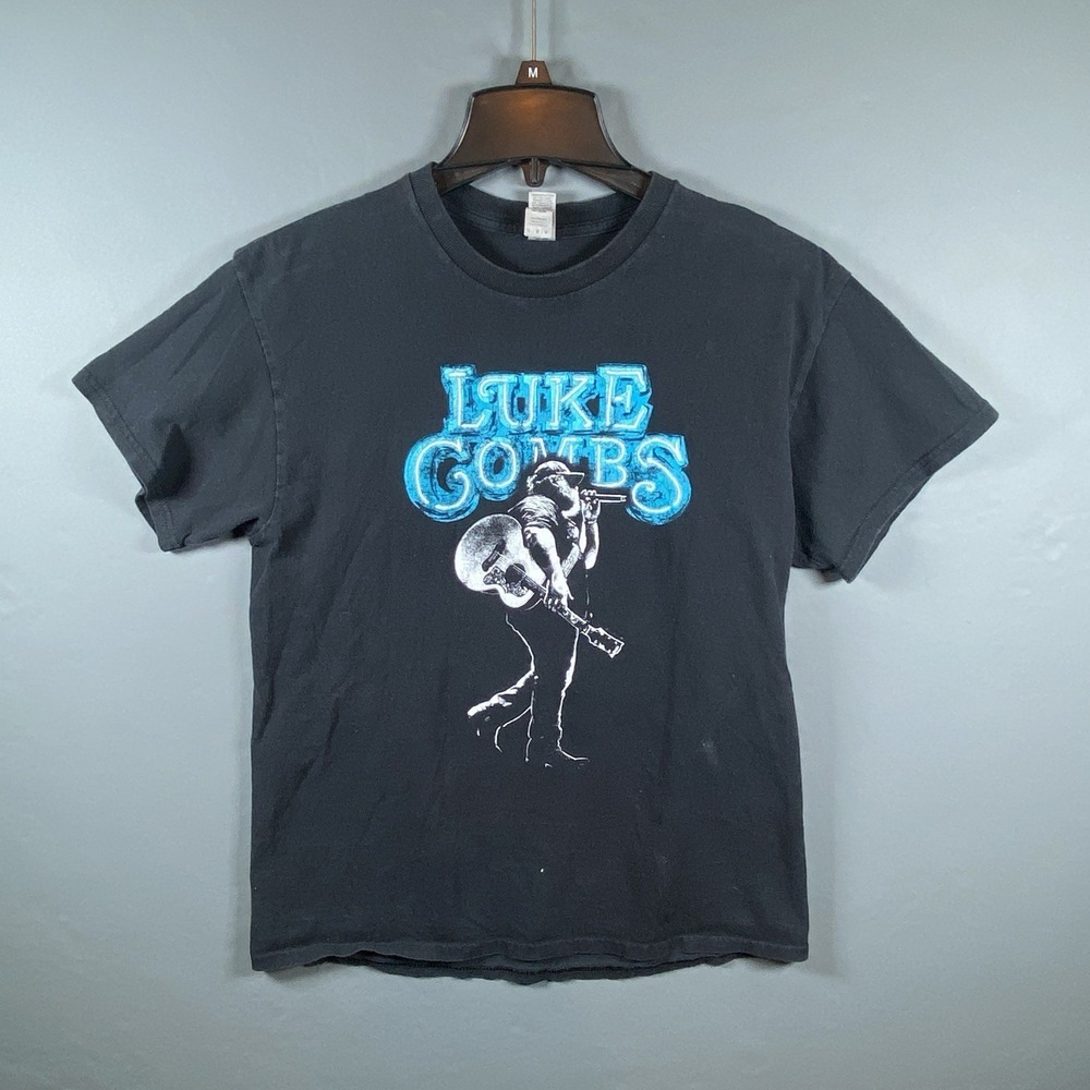 Luke Combs Concert Tour T-Shirt Size M Middle of Somewhere Tour Tee‎